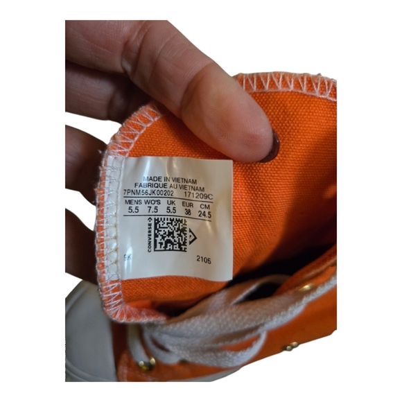 Cinverse Women's Size 7.5 Orange High Top Platform With Mother Embroidered - Picture 3 of 8